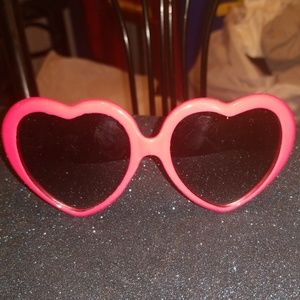 Wild at Heart Ladies Sunglasses w.Free Case